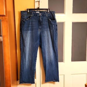 Good American Mid Wash Blue Straight Leg Jeans